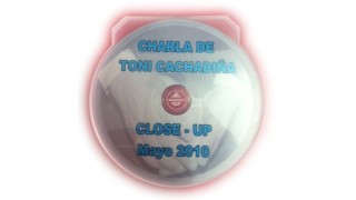 Charla De Toni Cachadina Close-Up Mayo 2010