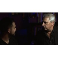 Dos Espectadores by Anthony Blake