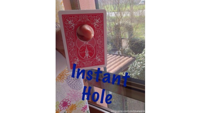 Instant Hole by Chiara Dalpasso