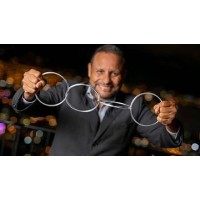 Linking Rings by Ernesto Melero