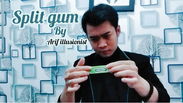 Split Gum by Arif Illusionist