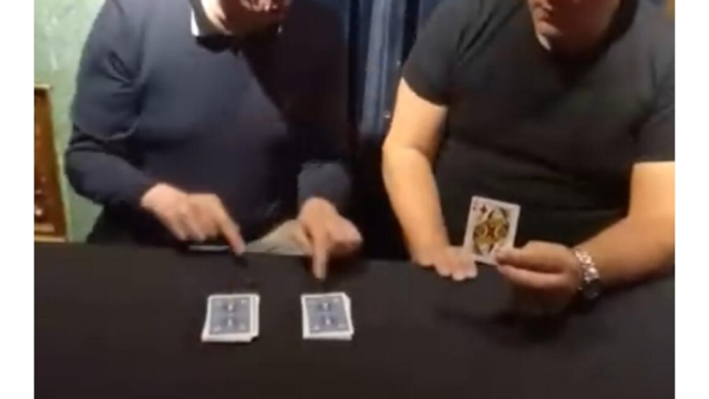 Baraja Revoltijo by Arsenio Puro - Card Tricks