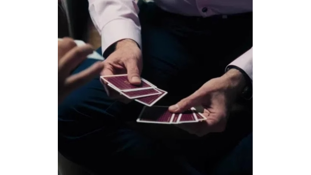 Guy Hollingworth by Benjamin Earl - Card Tricks