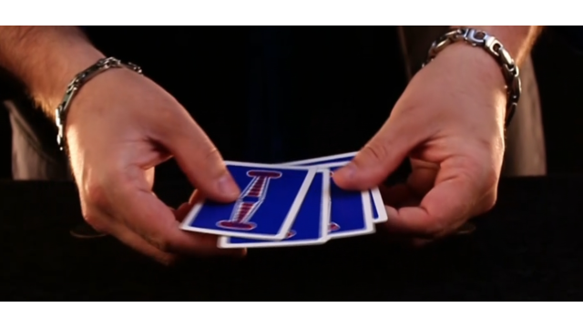 The Hands of Magic - The ThrowBack Gimmick - Card Tricks