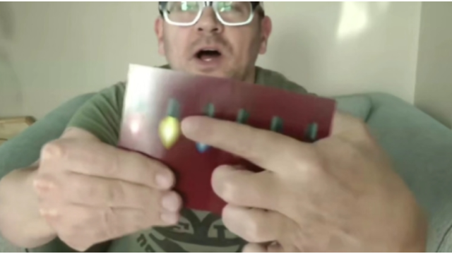 Holiday Magic Card by Jay Sankey - Card Tricks