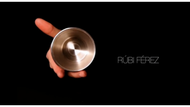 Rubi Ferez - The Rubi Cup - Close-Up Tricks & Street Magic