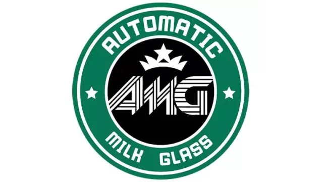 Automatic Milk Glass by Aprendemagia