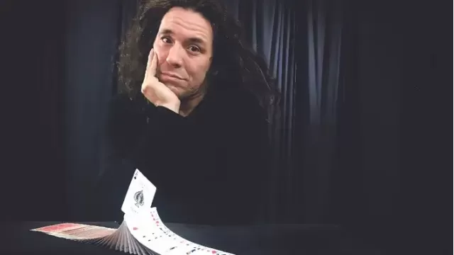 Clases De Magia Con Cartas (In Spanish) by Hernan Maccagno