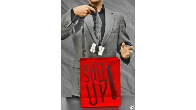 Aaron Smith - Suit Up - Magic DVDs