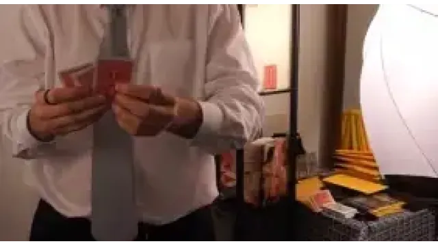 Justin Miller - Joker's Whisperer - Card Tricks
